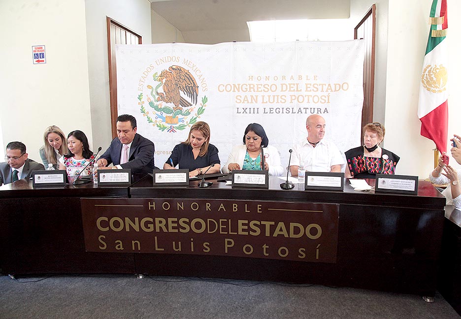 CONGRESO FIRMÓ CONVENIO CON LOS PODERES EJECUTIVO Y JUDICIAL PARA CONSULTA INDÍGENA