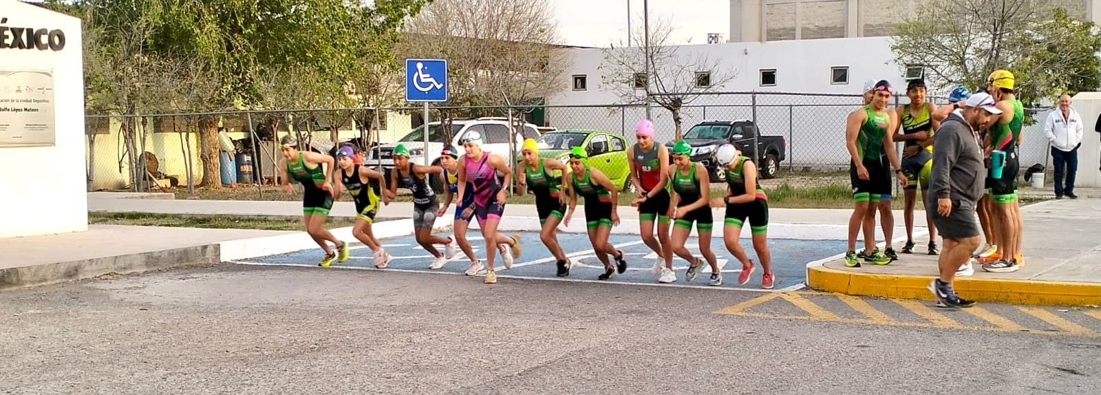 SLP RECIBE A ATLETAS DEL PAÍS POR MACRO REGIONAL DE TRIATLÓN 