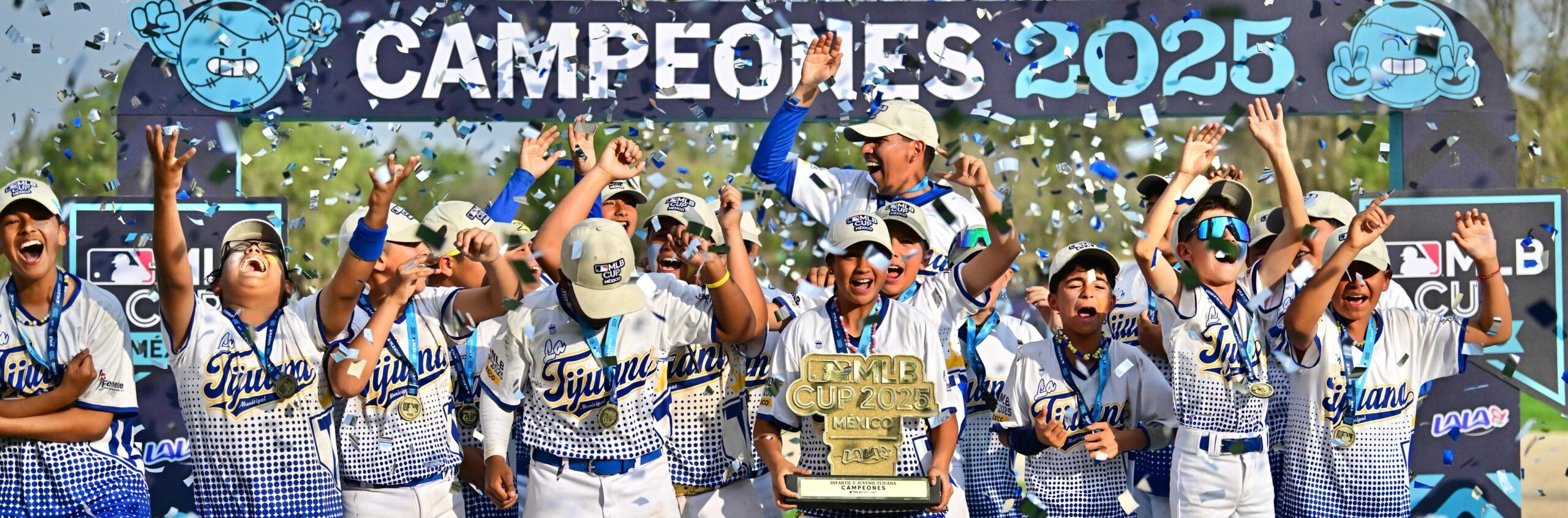 ASISTENCIA RÉCORD EN FINALES BÉISBOL EN EL POTOSÍ BASEBALL PARK